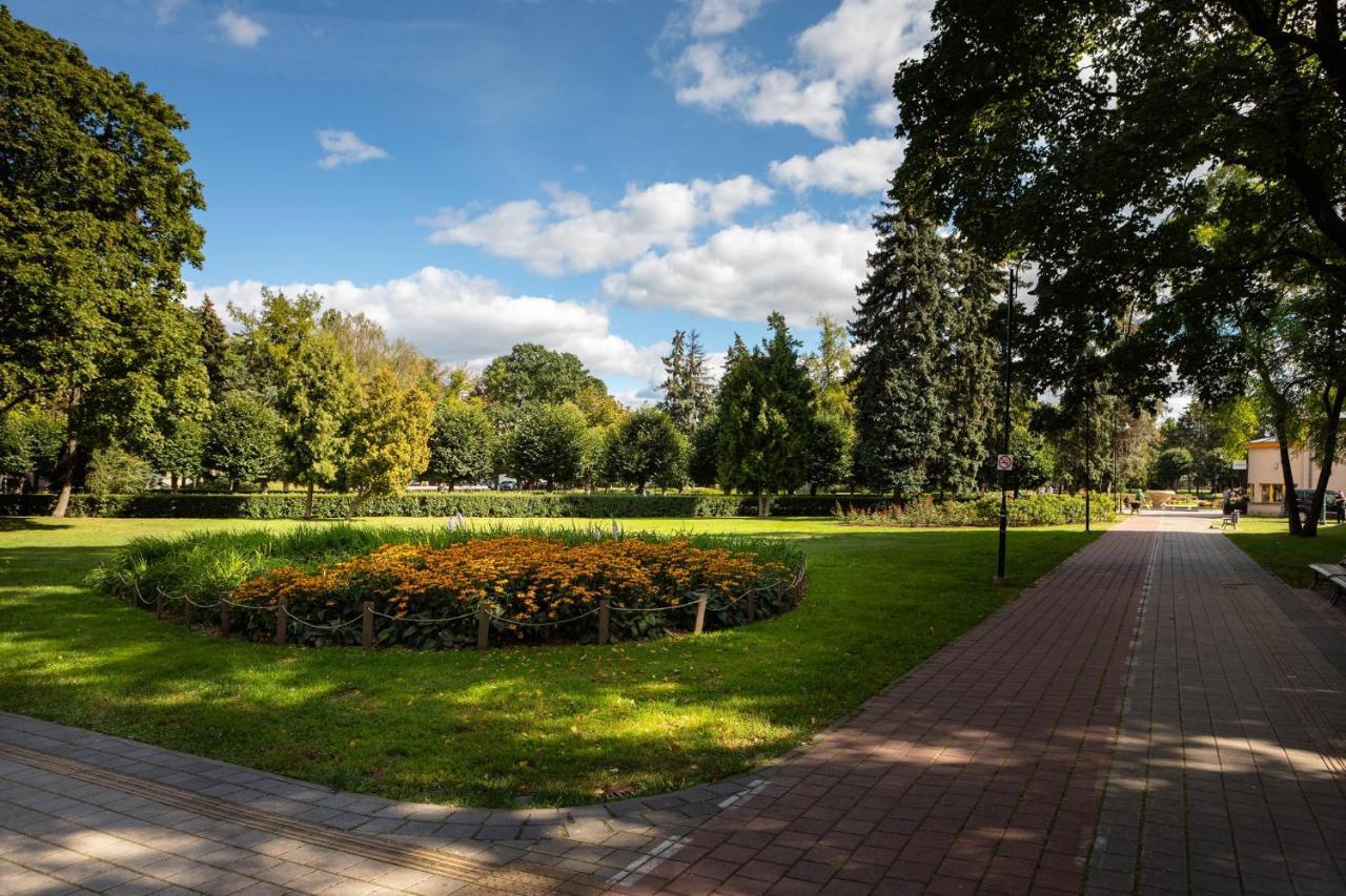 Ziedondarza Park One Bedroom Apartment With Balcony Riga Dış mekan fotoğraf